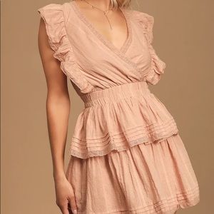 NWOT Lulu’s Light Pink Lace Tiered Ruffled Mini Dress
